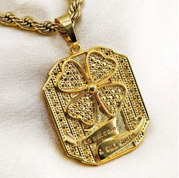 Corrente Multicamadas de Moeda Antiga com Pingente de Jesus - Colar de Cordão, Banhado a Ouro 18K